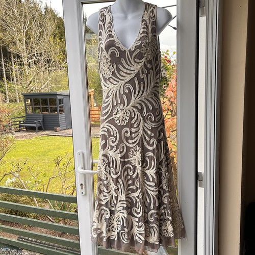 Vtg phase eight - phase, taupe