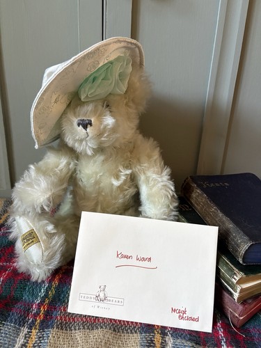 Merrythought queen mother - queen, bear