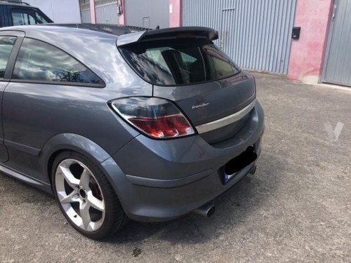 Rear boot door - spoiler, wing