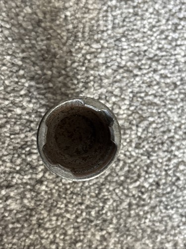 Locking wheel nut - wheel, for