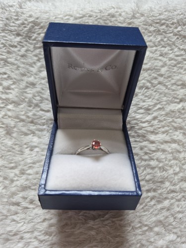 9ct padparadscha sapphire - 9ct,