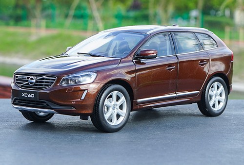 Scale volvo xc60 t6 - 1/18, awd