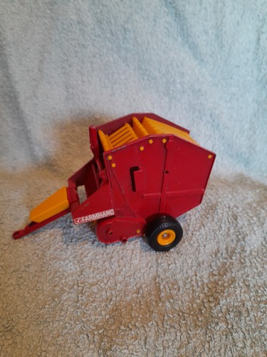 Britain vermeer hay baler - hay,