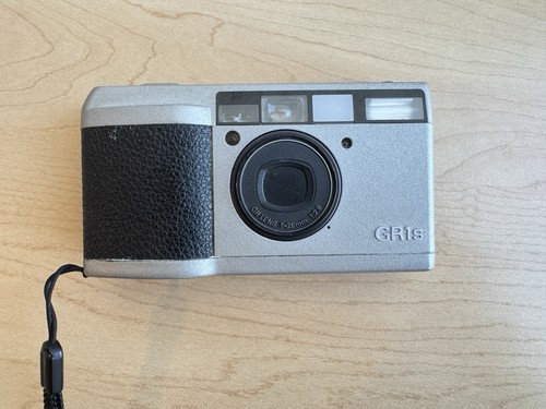 Ricoh gr1s silver - 35mm, point