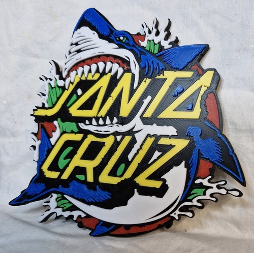 Santa cruz shark freestanding - santa,