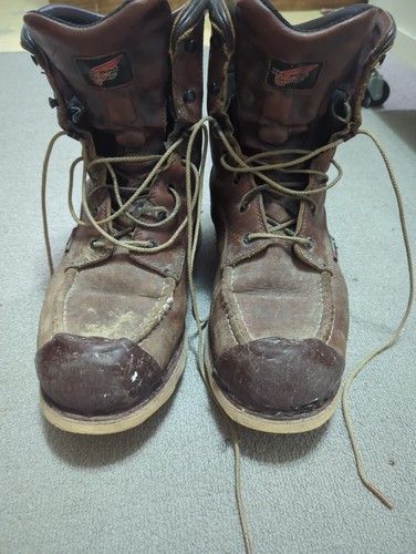 Red wing traction tread - traction, style