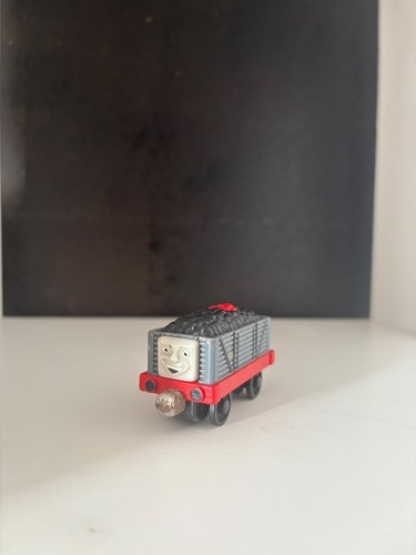 Take play troublesome - n, truck
