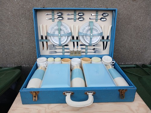 Vintage sirram person picnic - sirram,