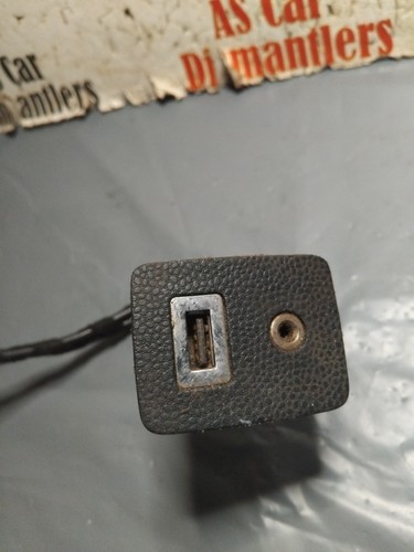 Ford fiesta mk7 - aux, port