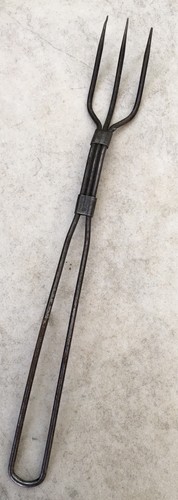 Mid victorian antique - antique, wire