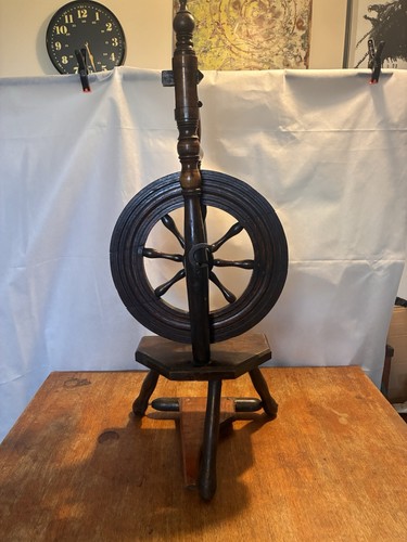 Spinning wheel antique wooden - spinning,