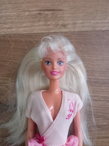 Vintage sindy hasbro 1985 with - sindy,