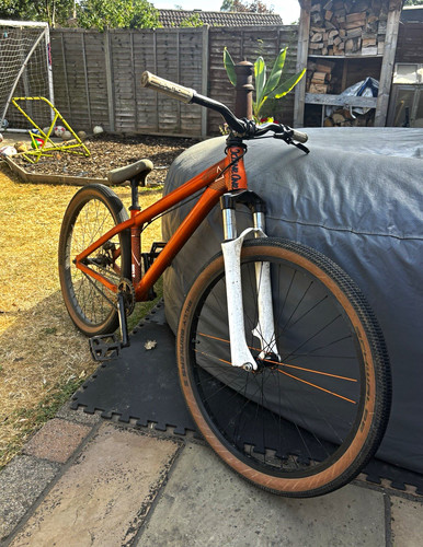 Dirt jump bike octane one - jump,