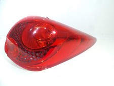 2008 PEUGEOT 207 TAIL LIGHT OFFSIDE RIGHT O/S/R DAMGED NO BULB HOLDER  GENUINE *