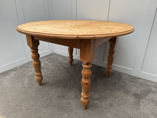 Antique style solid pine round - antique,