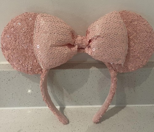 Disney world minnie mouse pink - world,