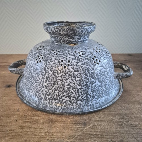 Vintage dutch colander enamel - vintage,
