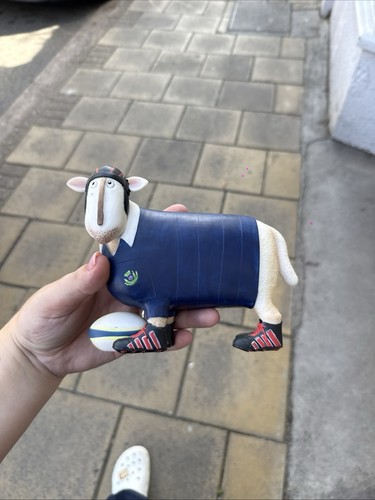2006 sheep figurine toni - 2006,