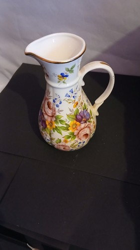 Beautiful vintage fenton bone - beautiful,