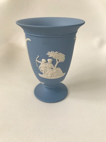 Wedgwood blue jasperware - blue,