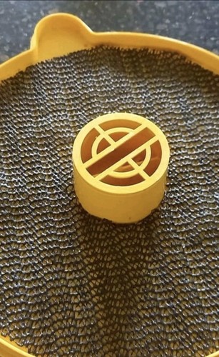 Water pot hatching guard - guard, for