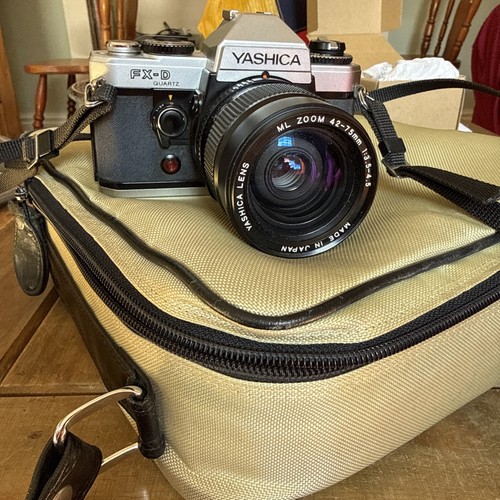 Yashica quartz 35mm - fx-d,