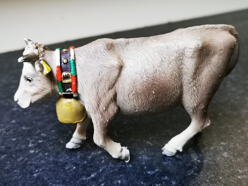 Bullyland bavarian cow with - cow,