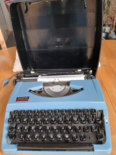 Brother 210 typewriter with - typewriter,