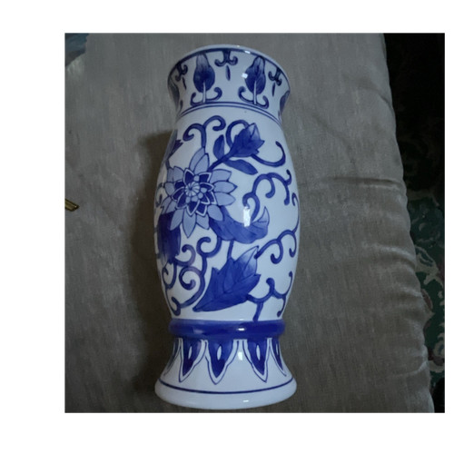 Blue white floral ceramic - &,