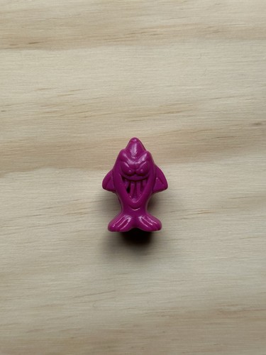 Gogo crazy bones - bones, sharkey