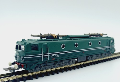 Gauge scale train locomotive - scale,
