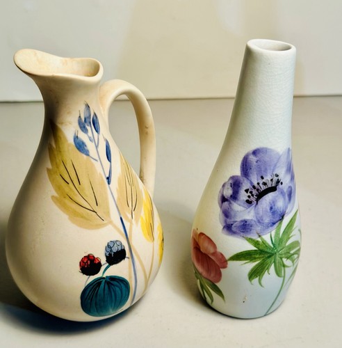 Two vintage floral vases - vintage,