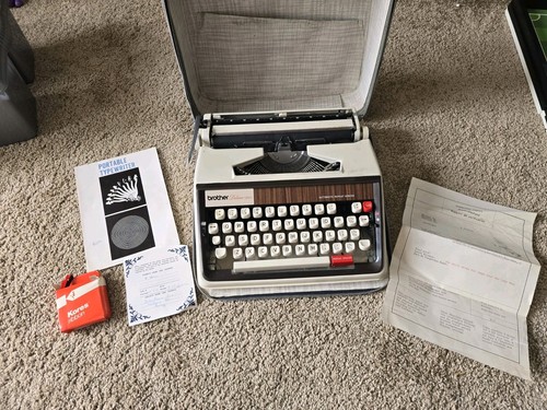 Brother deluxe 1360 - 1360, typewriter