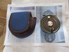 excellent orvis battenkill disc drag 7/8 trout fly fishing reel + pouch