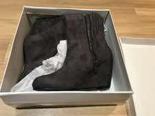 Ankle wedge boots size 5 suede
