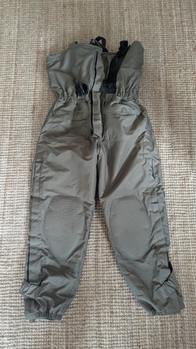 Mullion upper deck crew - deck, suit-