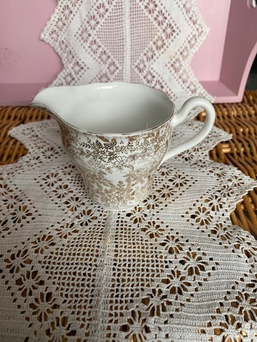 Royal vale gold chintz - royal,