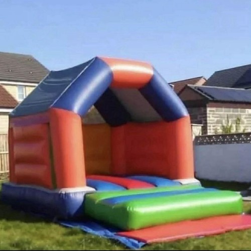 Inflatable bouncy castles - castles, x