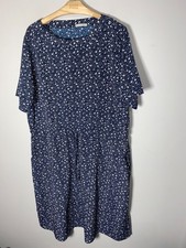 Sarah Pacini navy blue floral