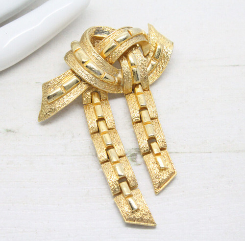 Vintage signed jewelcraft - vintage,