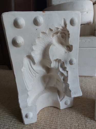 Dragon slip casting - casting, plaster