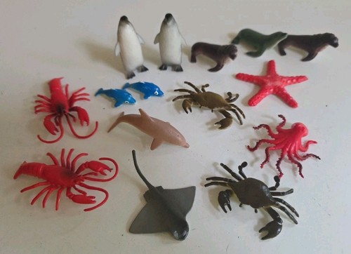 Ocean sea life toy figures - life,