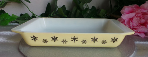 Pyrex yellow snowflake - snowflake, gaeity