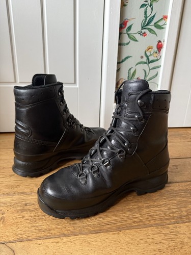 Lowa mountain boots - mountain,