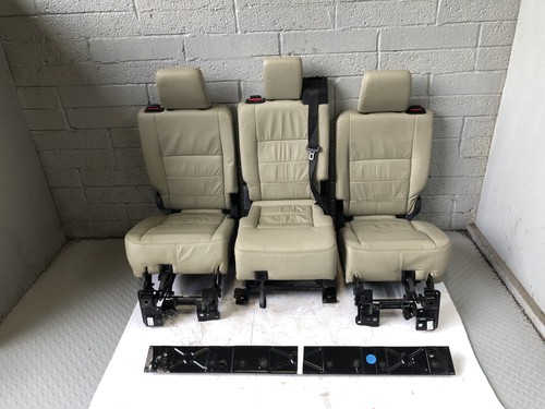Discovery seats rear 2nd - 4,