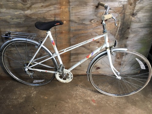 Vintage ladys raleigh cycle