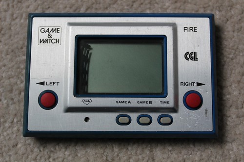 Nintendo game watch silver - &,
