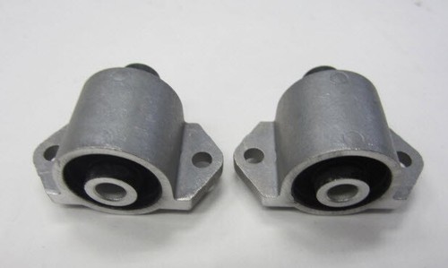 Pair upper engine mounts 8hp - engine,