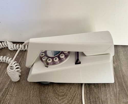 Wild wolf trim phone - wild,