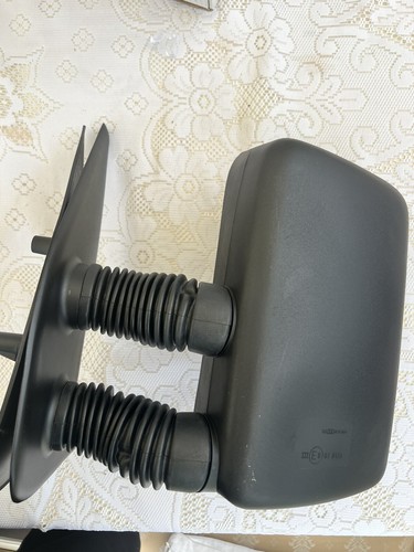 Near side left wing - wing, mirror